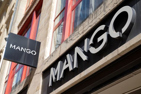 Teléfono MANGO